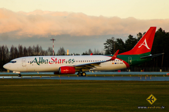 Boeing 737-81Q
